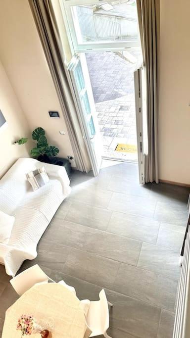 Duomo Modern Loft 100Mt From Duomo And Lake كومو المظهر الخارجي الصورة