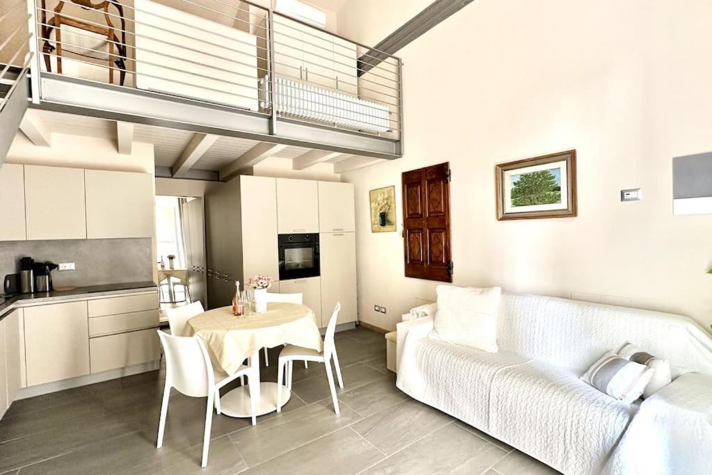 Duomo Modern Loft 100Mt From Duomo And Lake كومو المظهر الخارجي الصورة