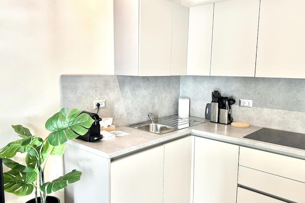 Duomo Modern Loft 100Mt From Duomo And Lake كومو المظهر الخارجي الصورة