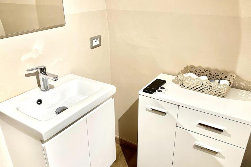 Duomo Modern Loft 100Mt From Duomo And Lake كومو المظهر الخارجي الصورة